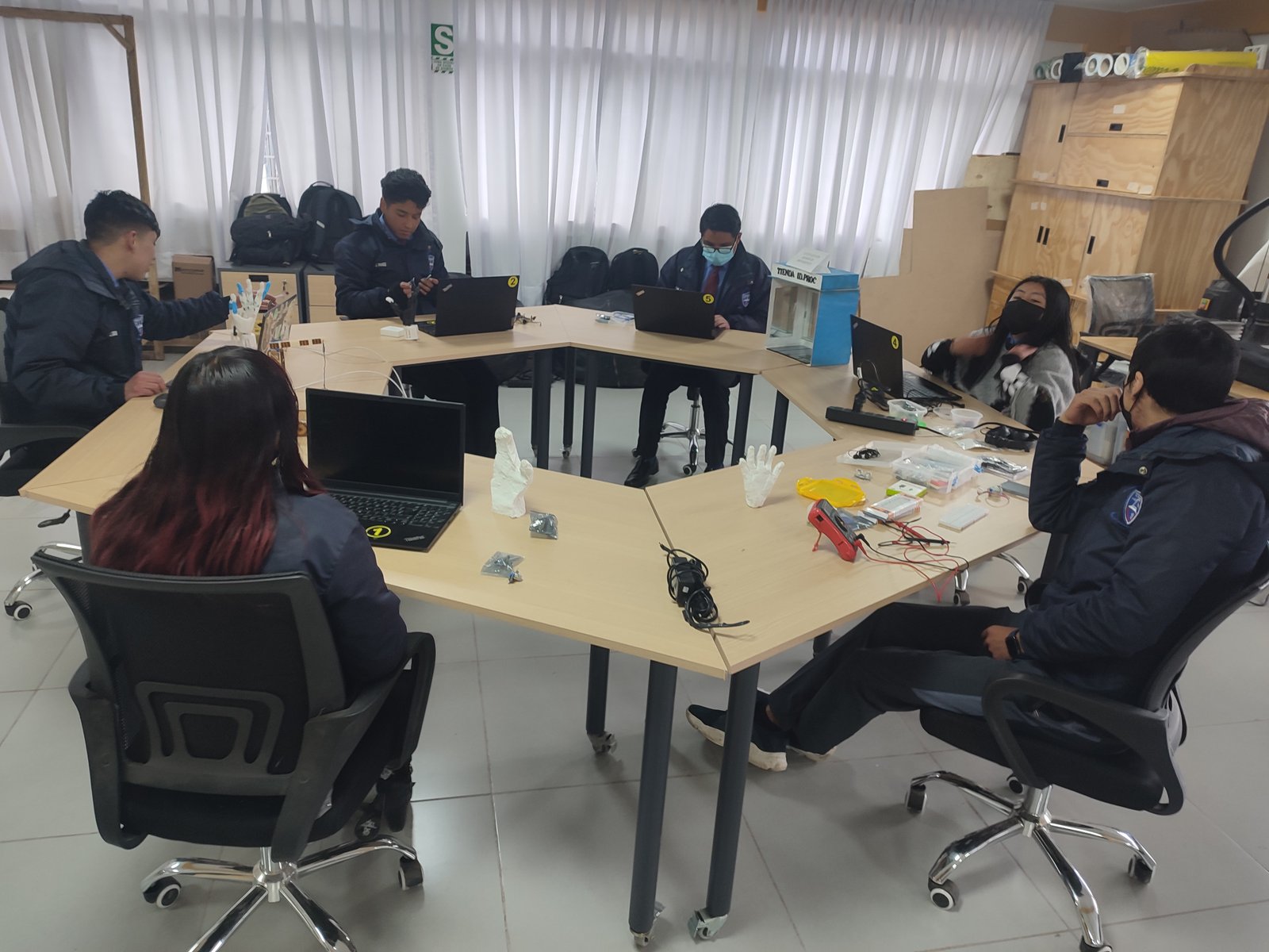 Equipo Maki Robotics 6